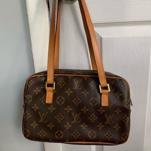 Used Louis Vuitton shoulder bag